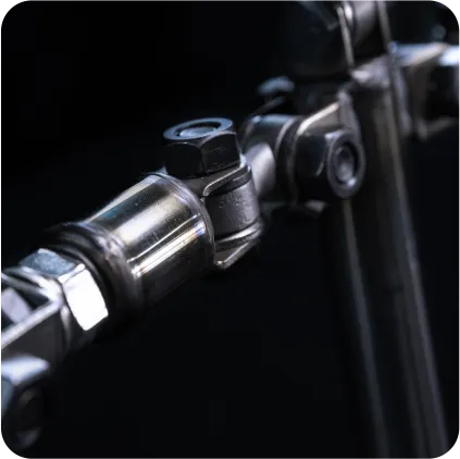 Articulations souples — ne maintient pas la position debout