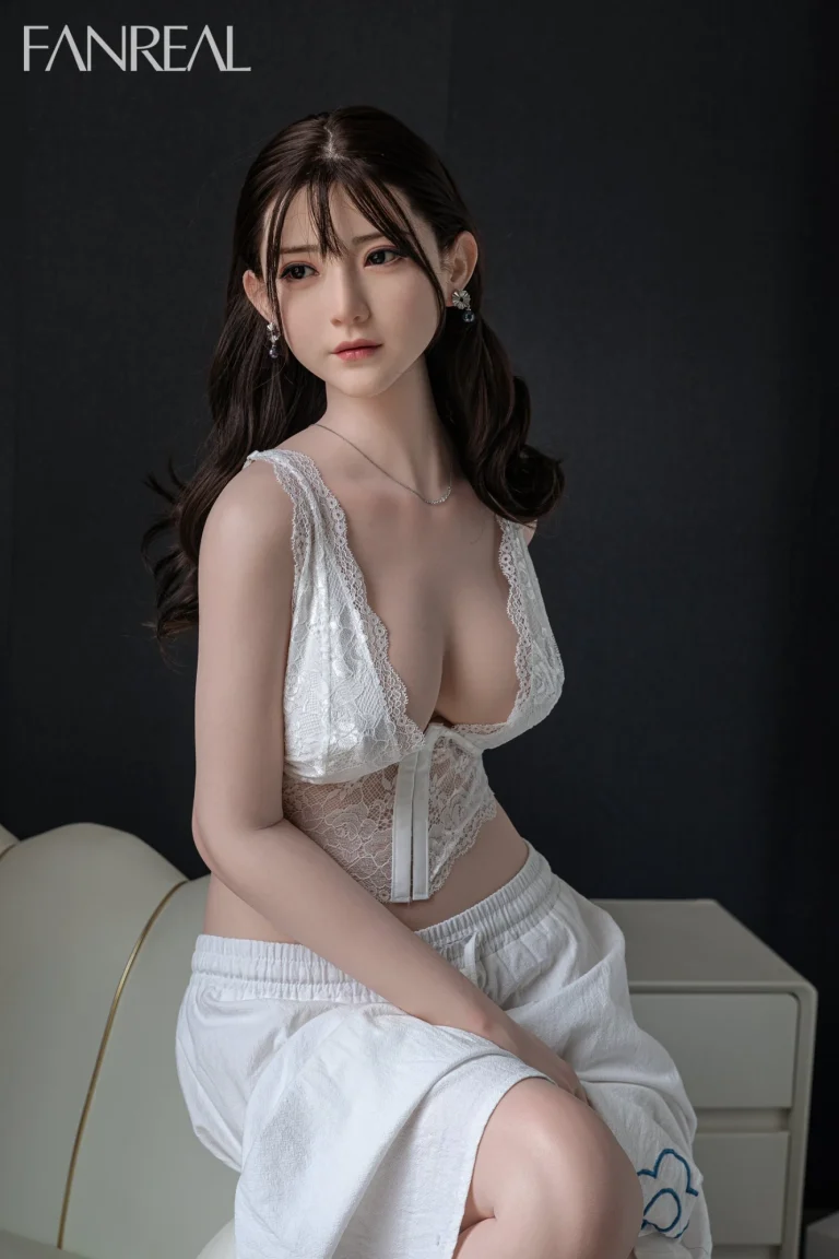 Fanreal Doll 162 cm bonnet C silicone – Xue