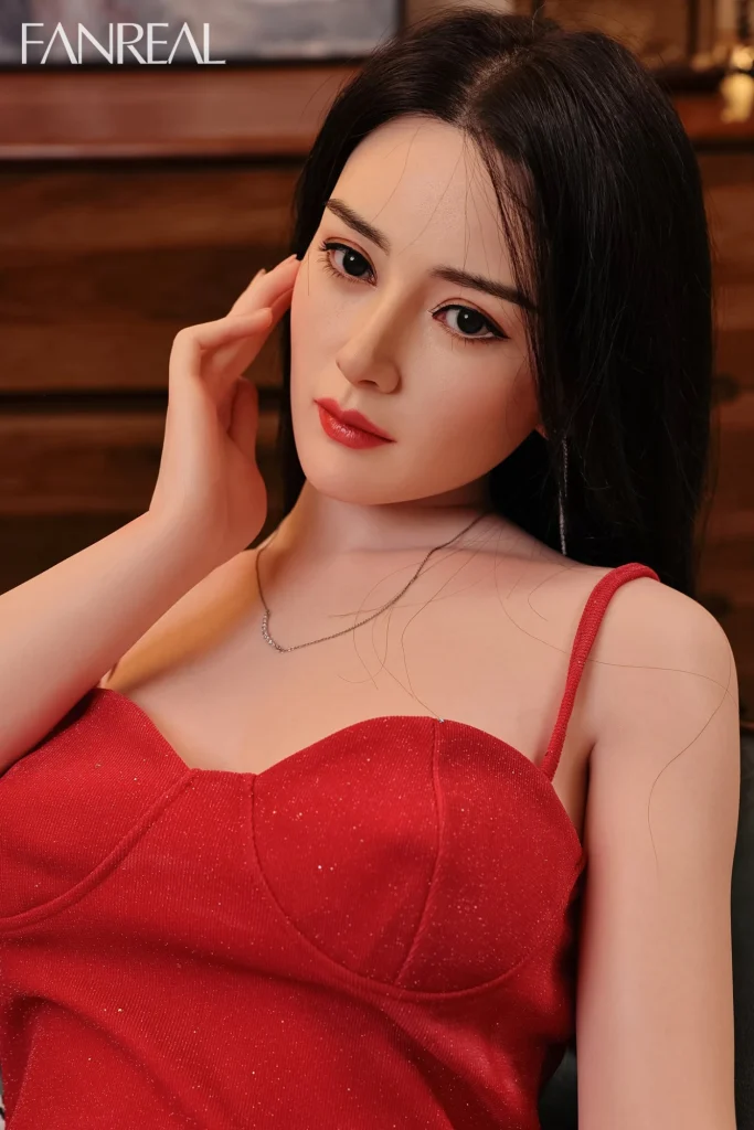 Fanreal Doll 170 cm bonnet D silicone – Ling — vue 1