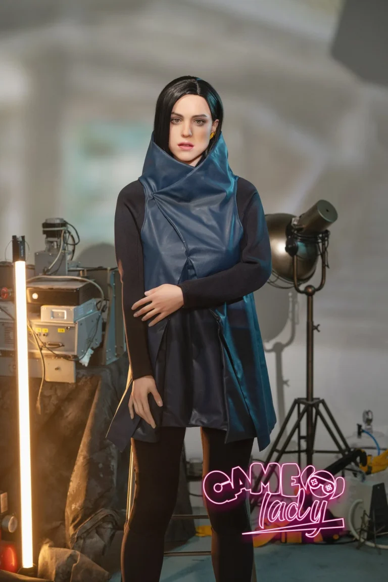 Game femme 168 cm bonnet D silicone – Lockne