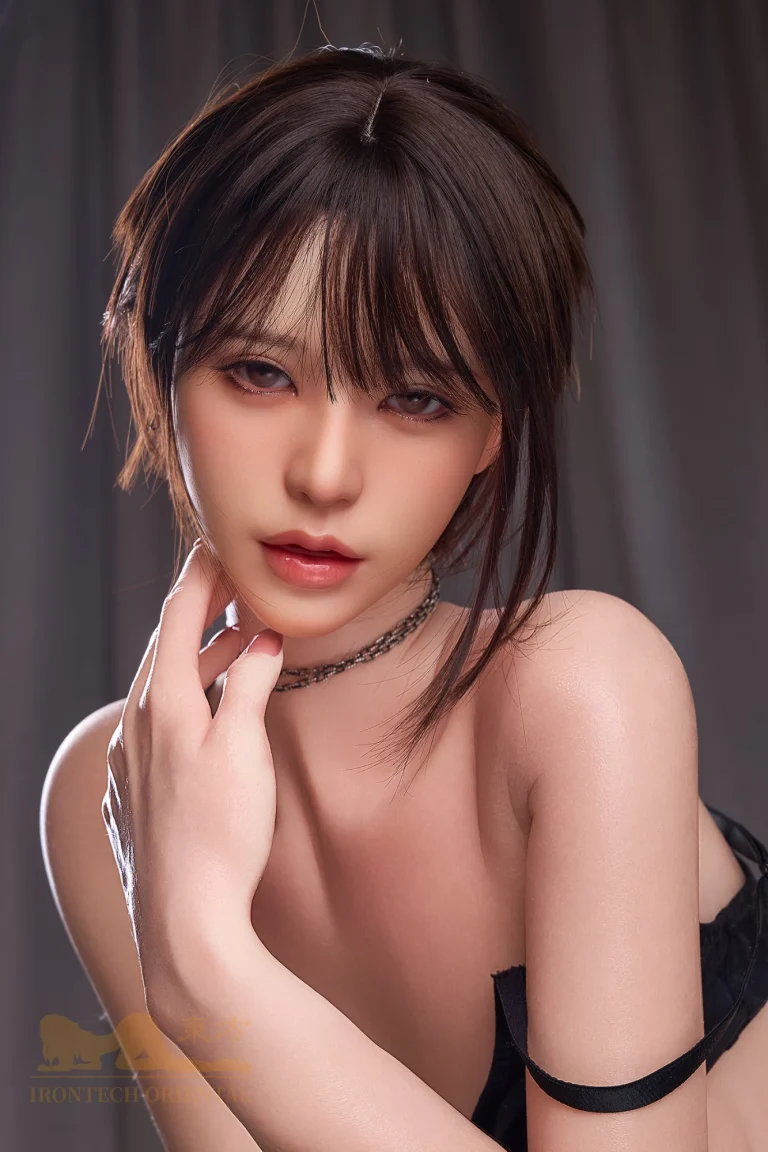 Irontech Doll 153 cm bonnet E Oriental série silicone – Yuna V3