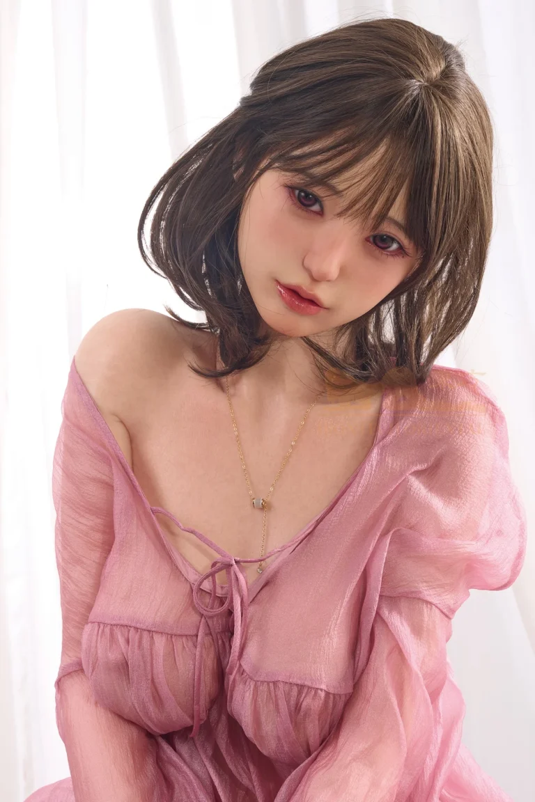 Irontech Doll 153 cm Oriental série silicone – Miku