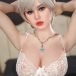 Irontech Doll 159 cm bonnet F Plus Hybride – Angelia — vue 8