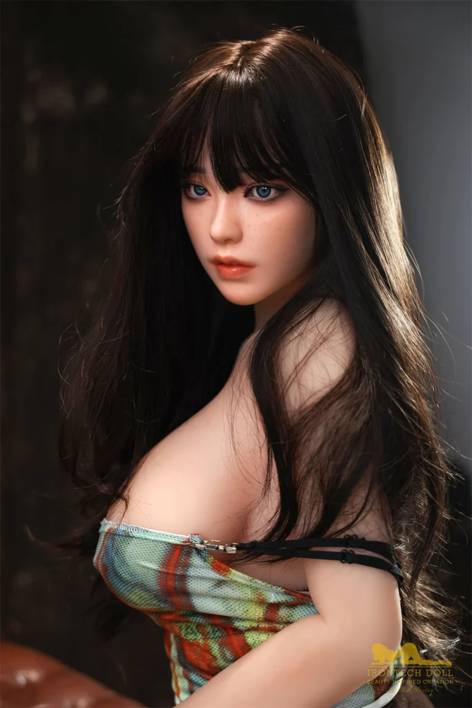Irontech Doll 161 cm bonnet E Hybride – Eileen — vue 1
