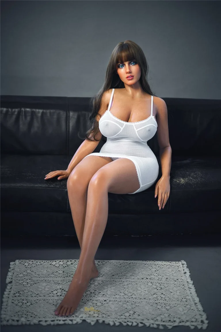 Irontech Doll 162 cm silicone – Beatrice