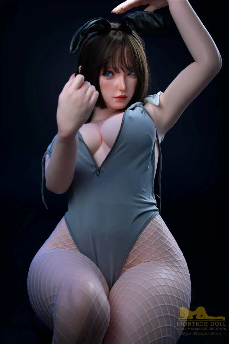 Irontech Doll 164 cm bonnet G silicone – Yu