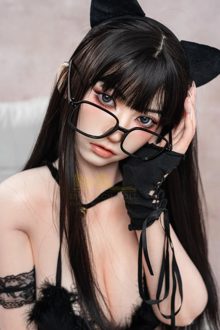 Irontech Doll 165 cm bonnet F silicone – Suki
