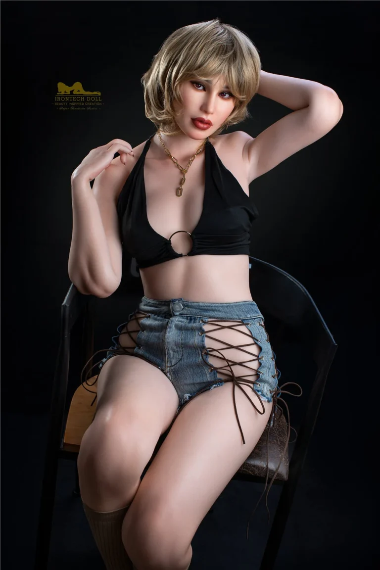 Irontech Doll 166 cm Minus silicone – Ellis