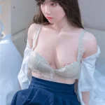 Irontech Doll 168 cm bonnet B silicone – Suki — vue 7