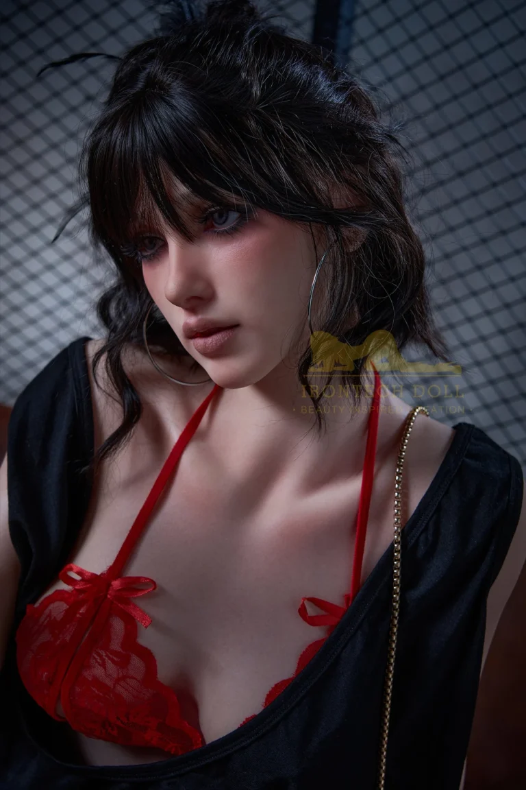 Irontech Doll 169 cm bonnet B silicone – Molly V3