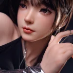 Jiusheng Doll 158 cm bonnet D silicone – Sora — vue 1