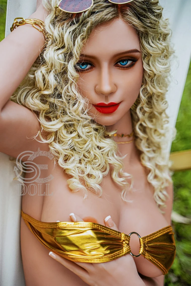 SEDOLL 158 cm bonnet D TPE – Doris