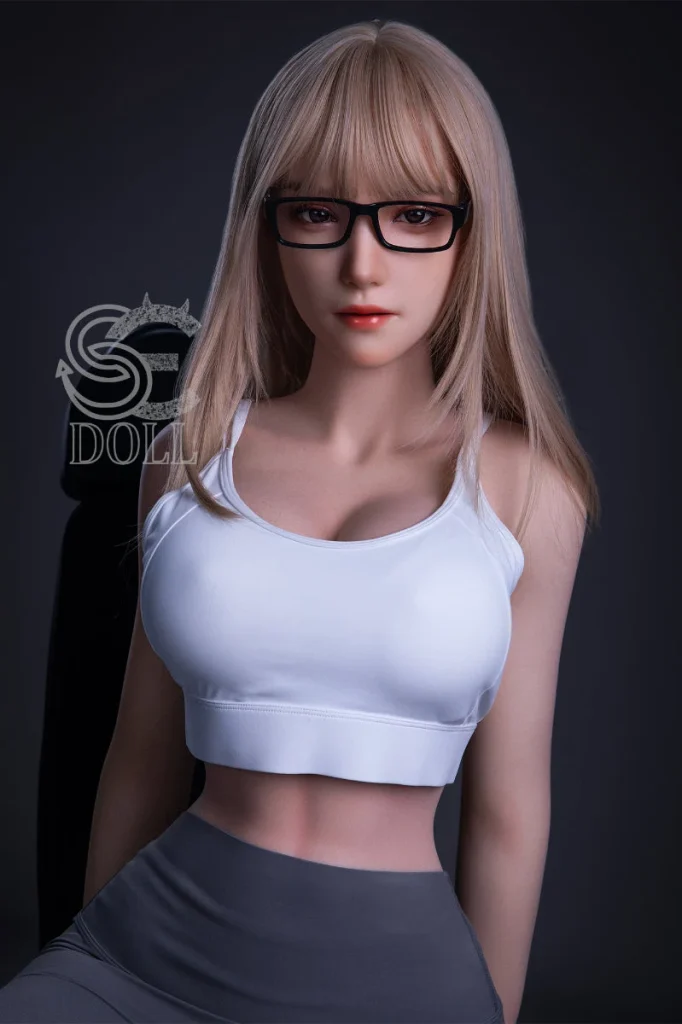 SEDOLL 161 cm bonnet E silicone Pro – Queena.G — vue 1