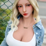 SEDOLL 161 cm bonnet F TPE – Makoto A. — vue 1