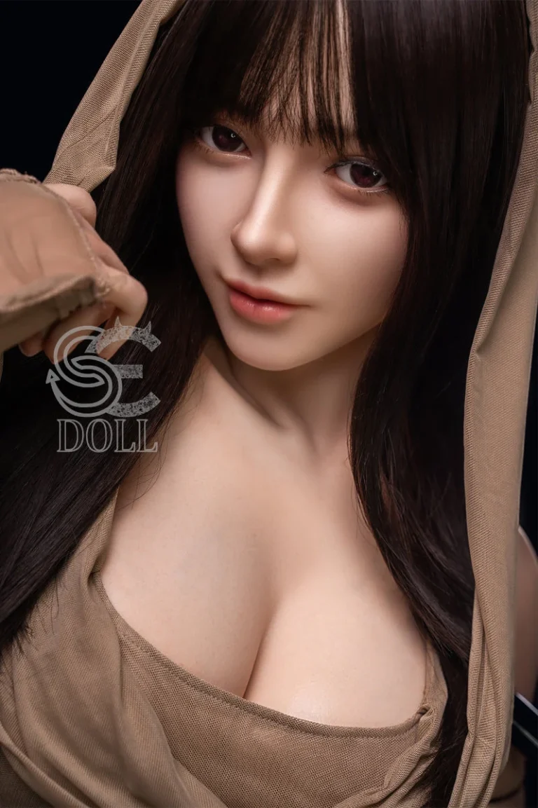 SEDOLL 165 cm bonnet C silicone Pro – Annika.F