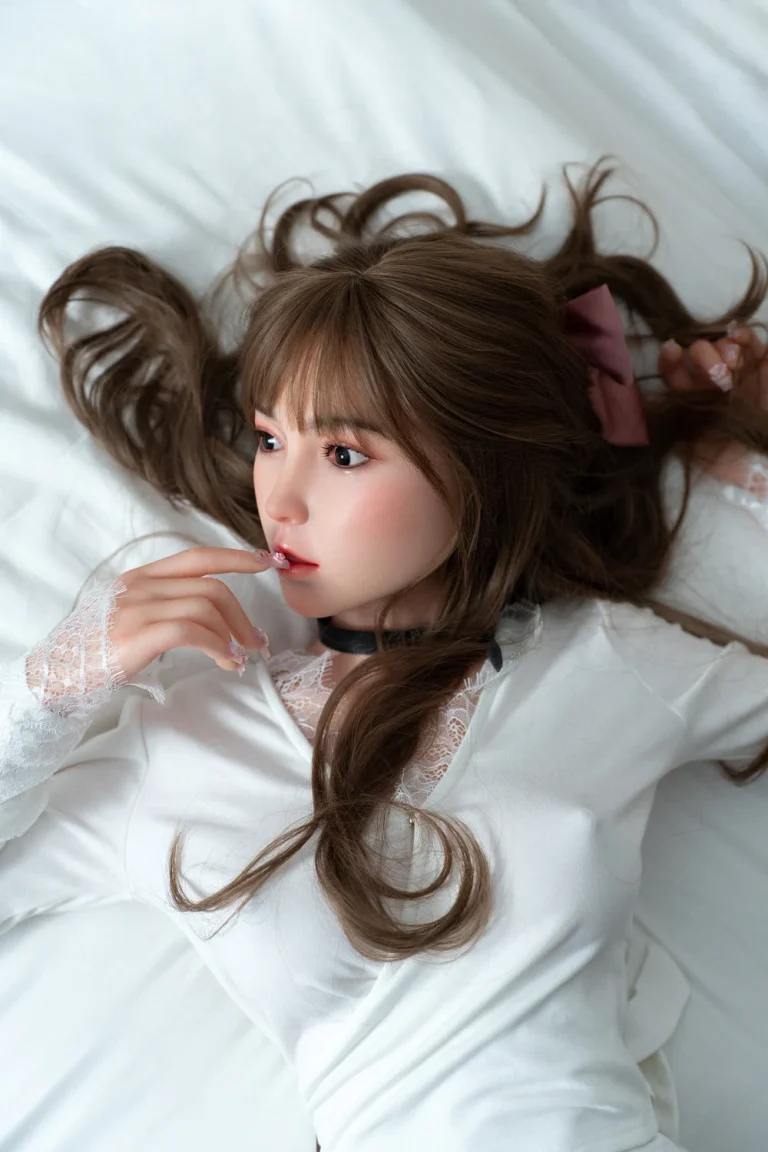 TAYU Doll 158 cm bonnet C silicone – Susie