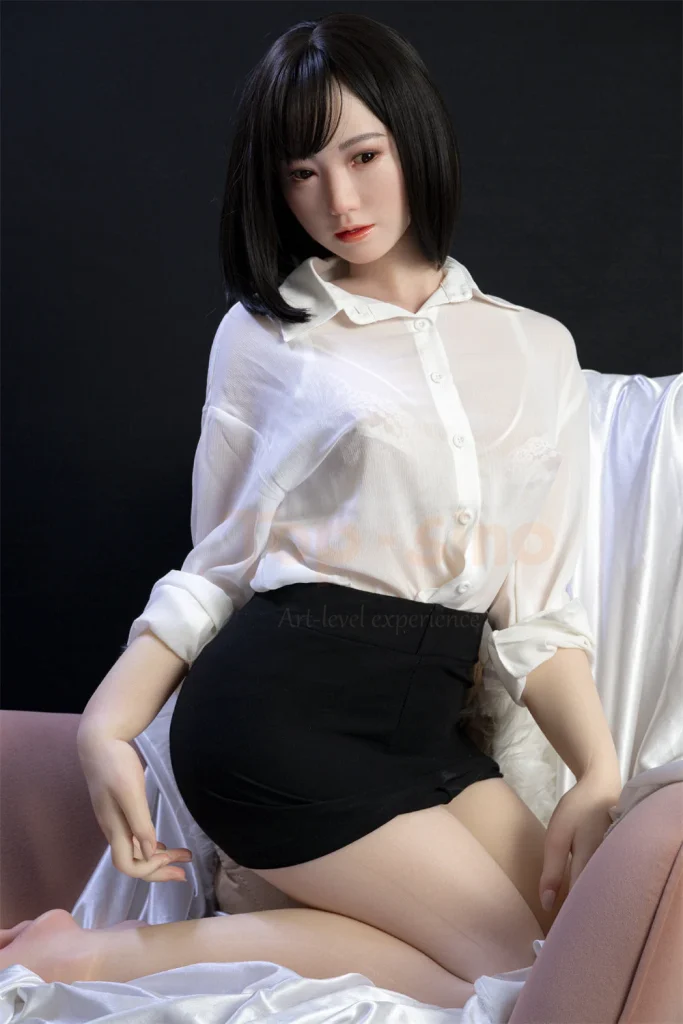 haut Sino 158 cm bonnet B silicone Platinum – AV Makoto Toda — vue 1
