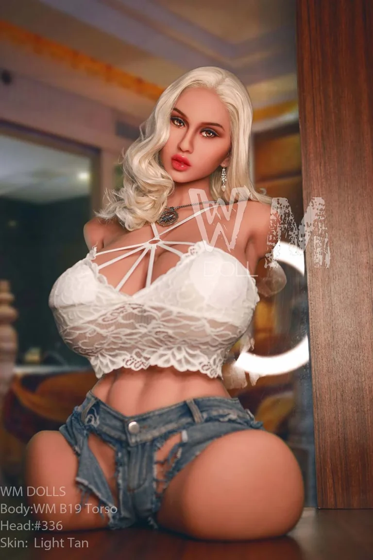 WM Doll torse TPE à poitrine pénétrable – Aubrey