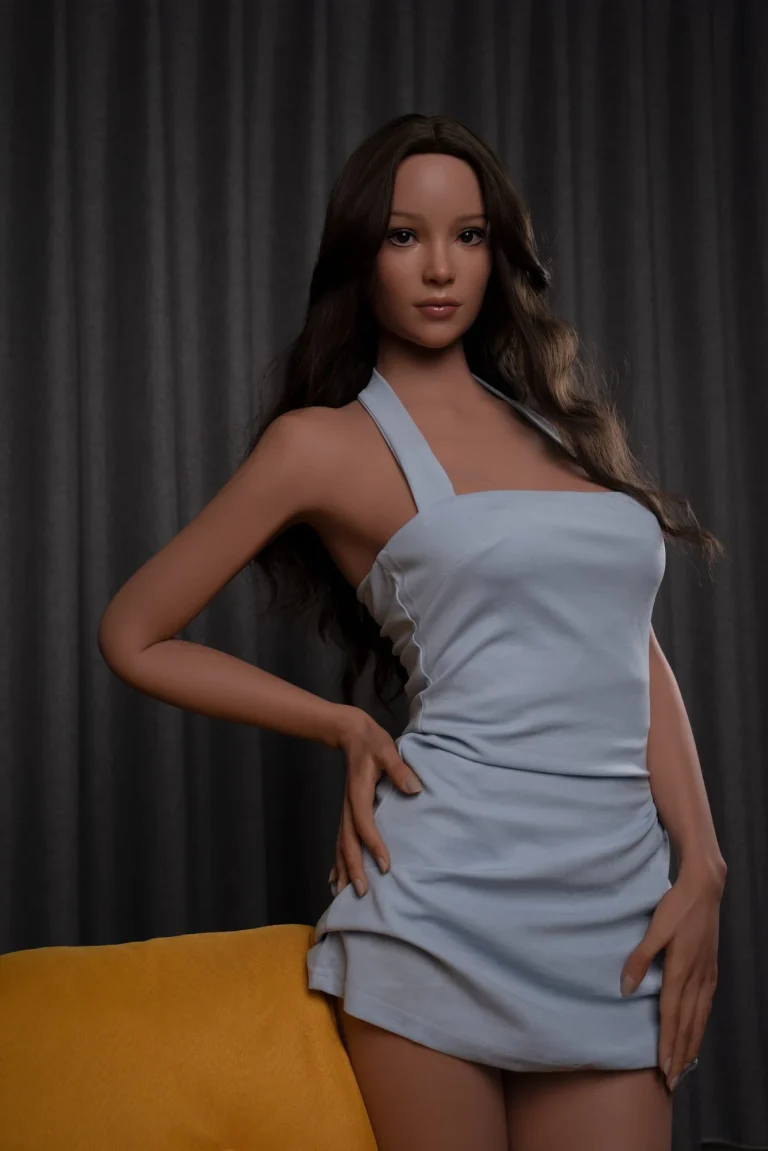 Zelex Doll Inspiration 170 cm bonnet C silicone – Ayleen