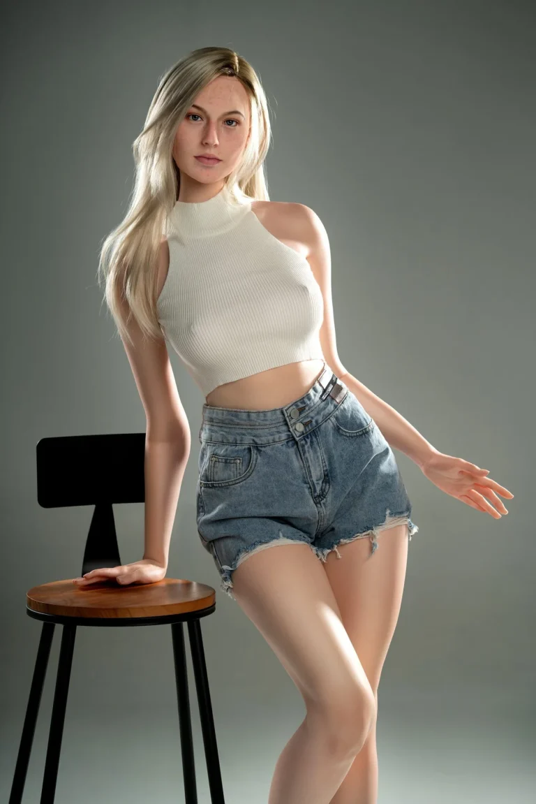 Zelex Doll Inspiration 175 cm bonnet E silicone – Evelina