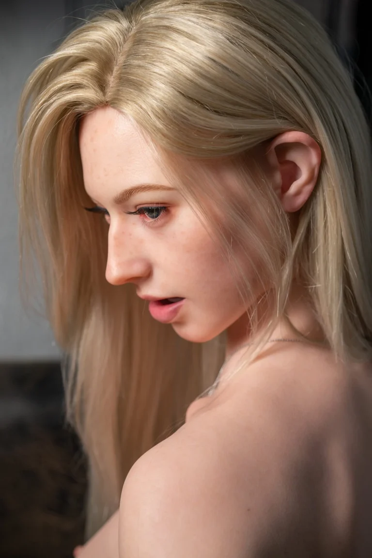 Zelex Doll Inspiration 175 cm bonnet E silicone – GE41-1