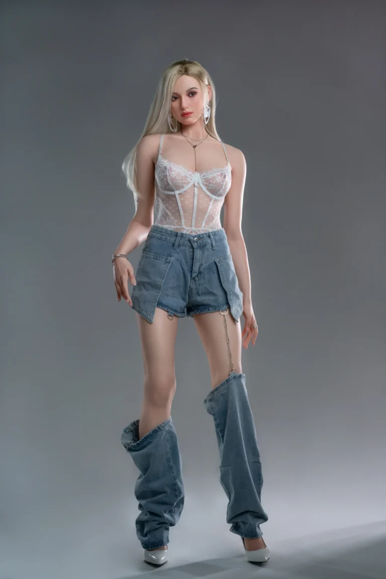 Zelex Doll Inspiration 175 cm bonnet E silicone – Sophia