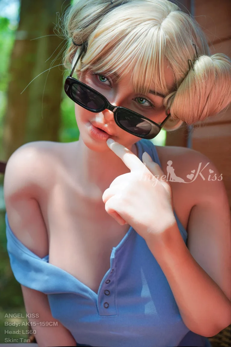 Angel Kiss Doll 159 cm silicone – Eulalia