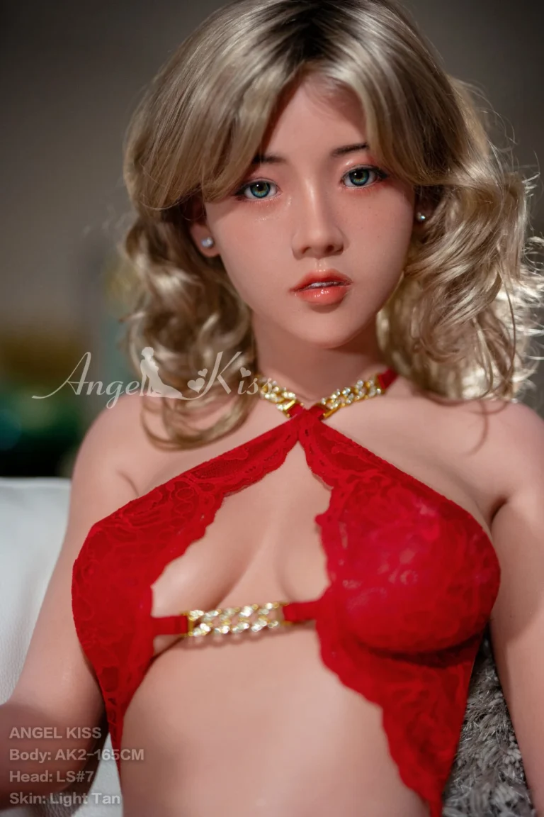 Angel Kiss Doll 165 cm silicone – Qin