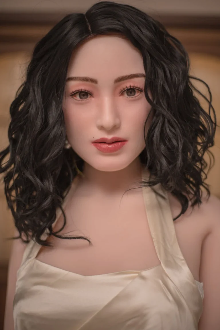 Climax Doll 157 cm Hybride – Sharla (mâchoire mobile)