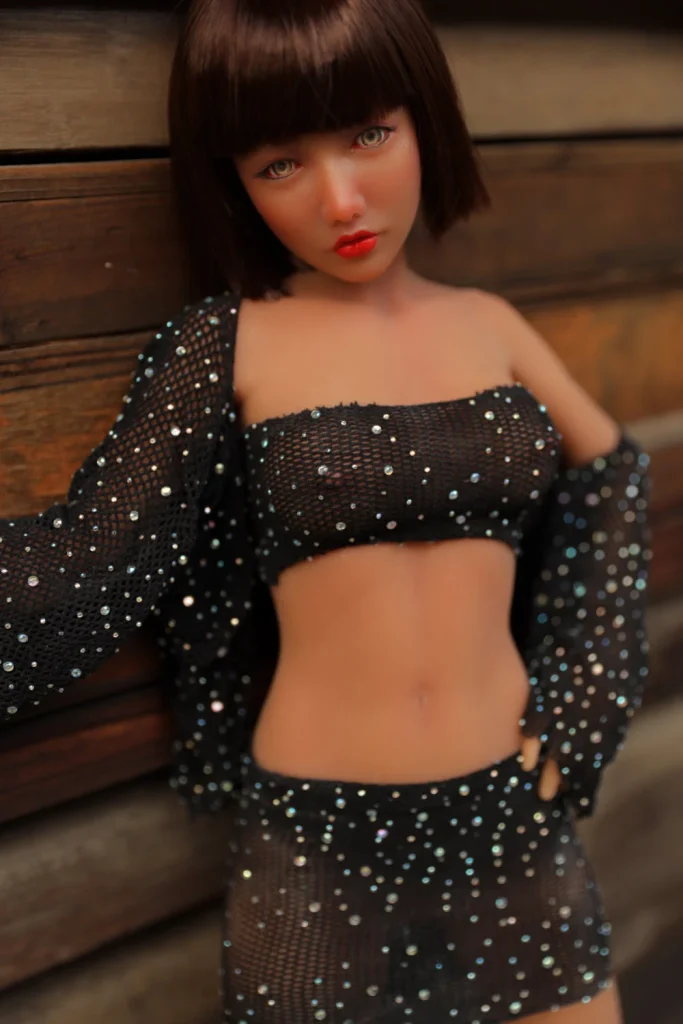 Climax Doll Mini 60 cm bonnet M silicone – Yuka — vue 1